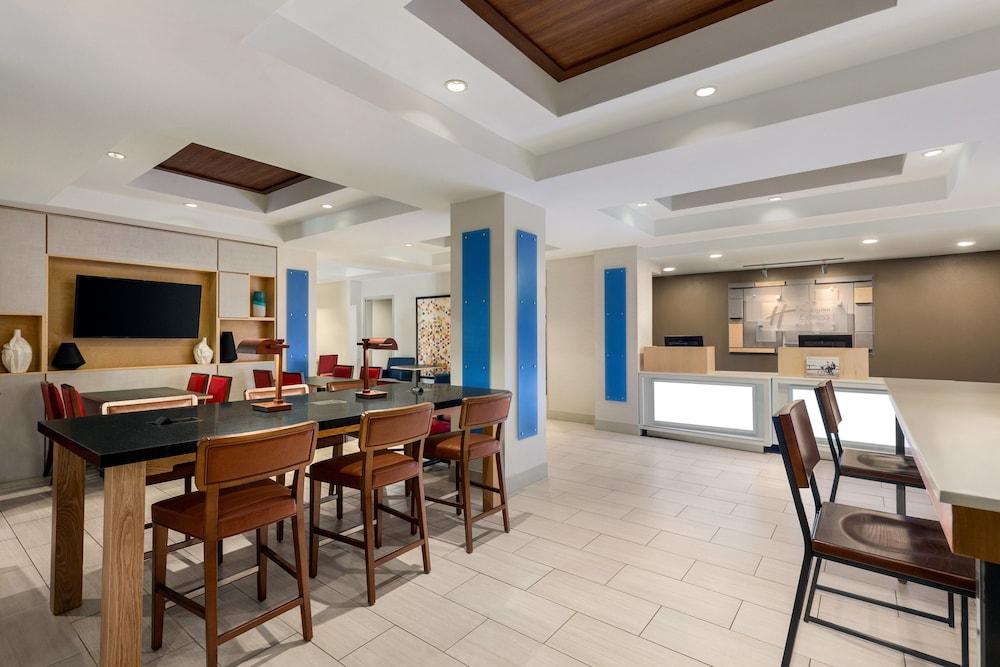 Holiday Inn Express & Suites Shawnee by IHG photo 32