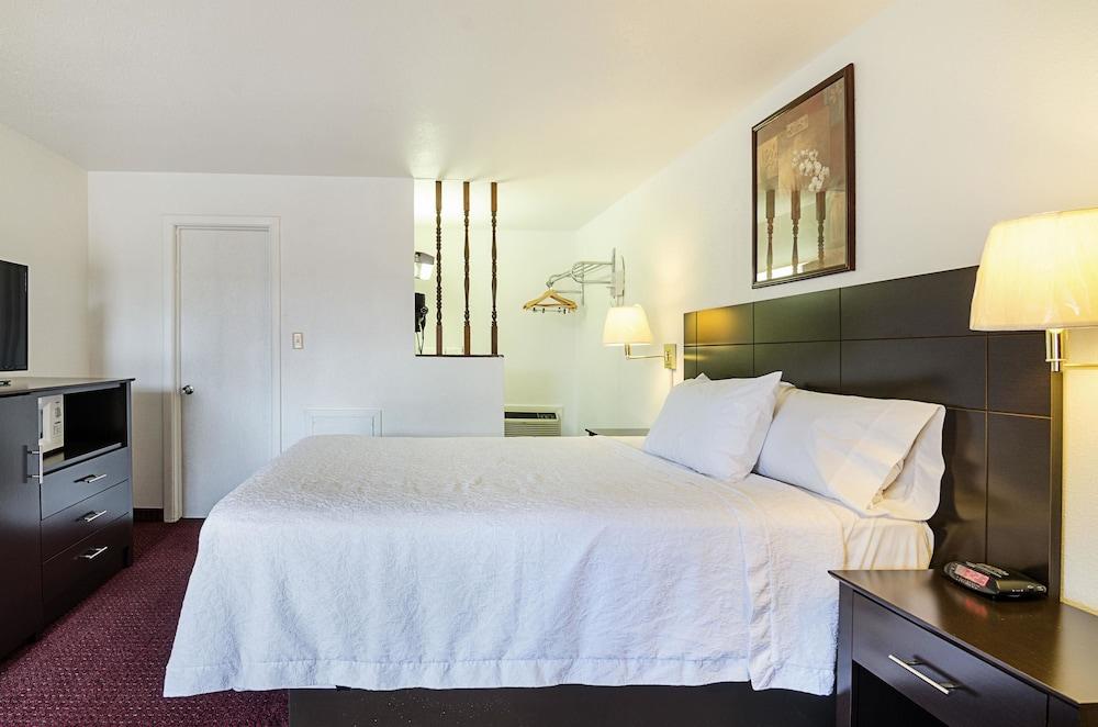 Rodeway Inn Liberal photo 18