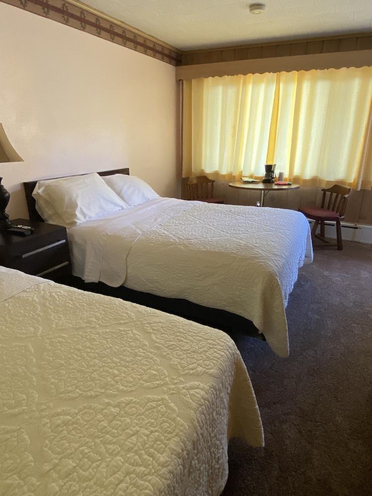 Royal Motel photo 8