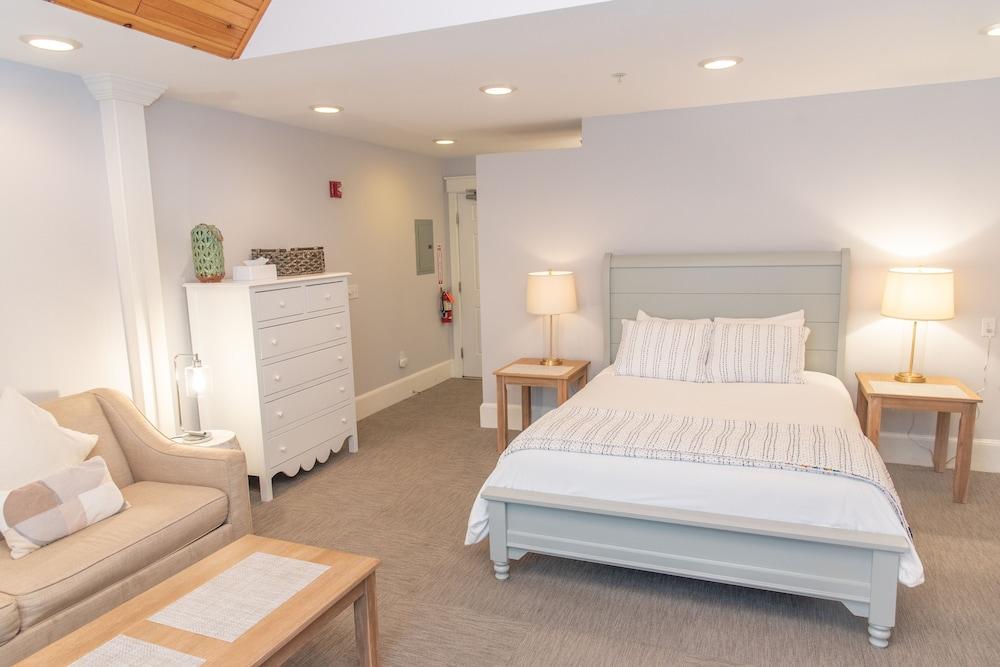 Inn On Peaks Island photo 22