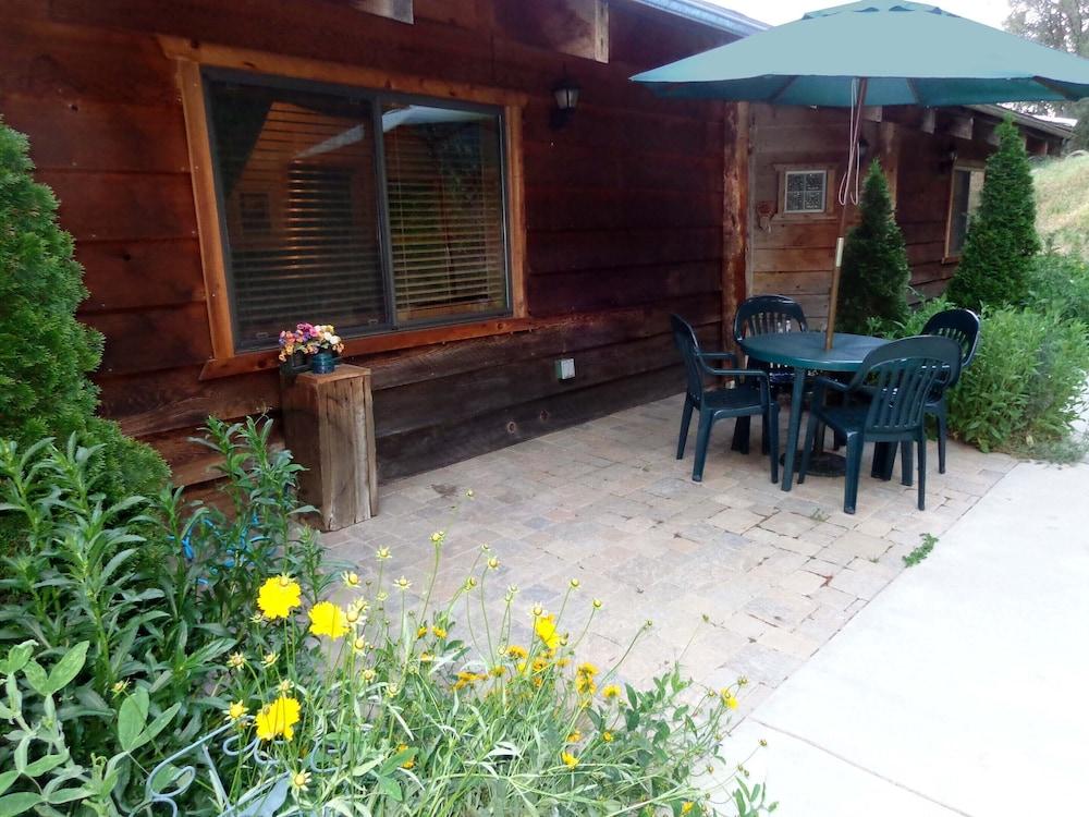 Evergreen Haus photo 30