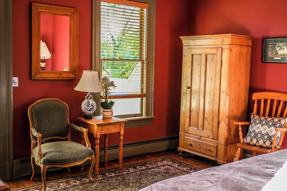 The Millerton Inn photo 2