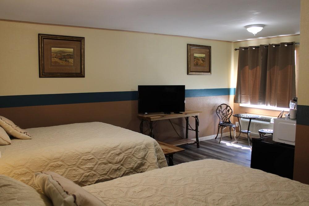 Lockview Motel photo 16