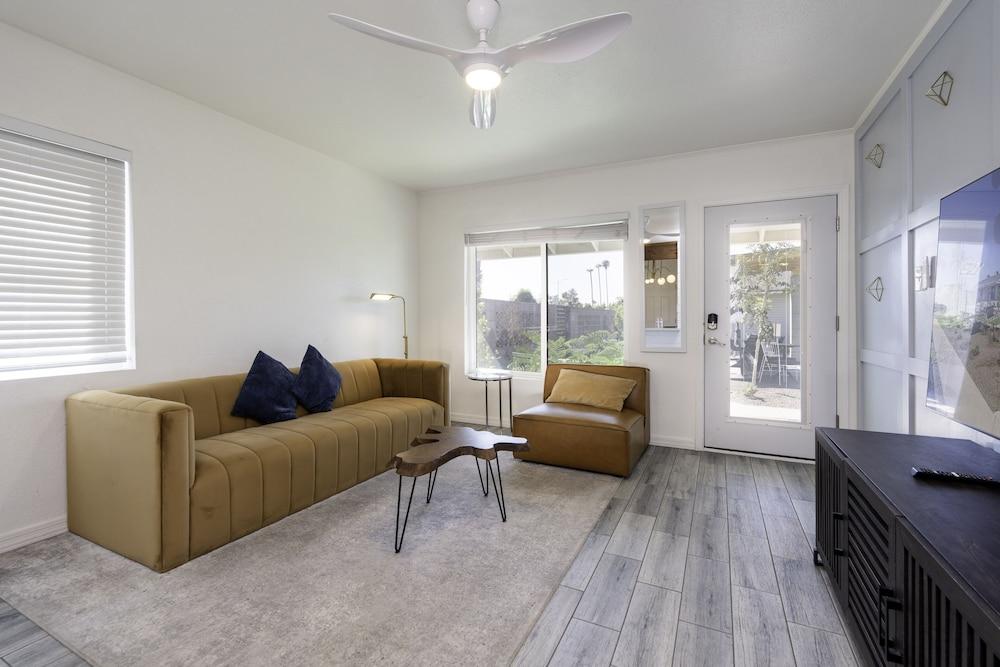 Ash & Ko Boutique Lodging photo 36