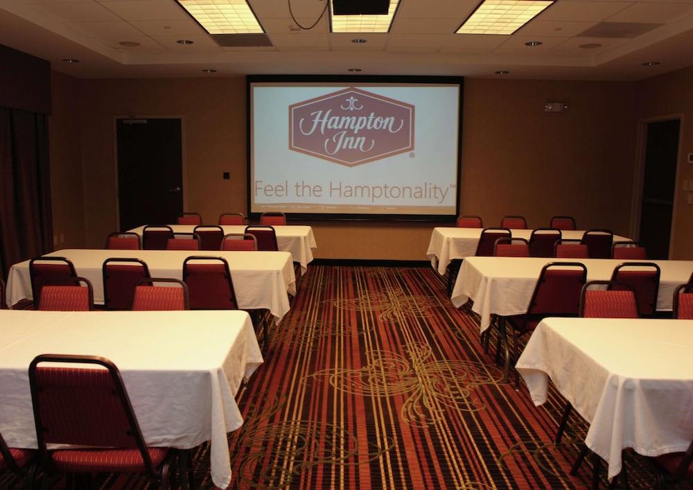 Hampton Inn Milan TN photo 9