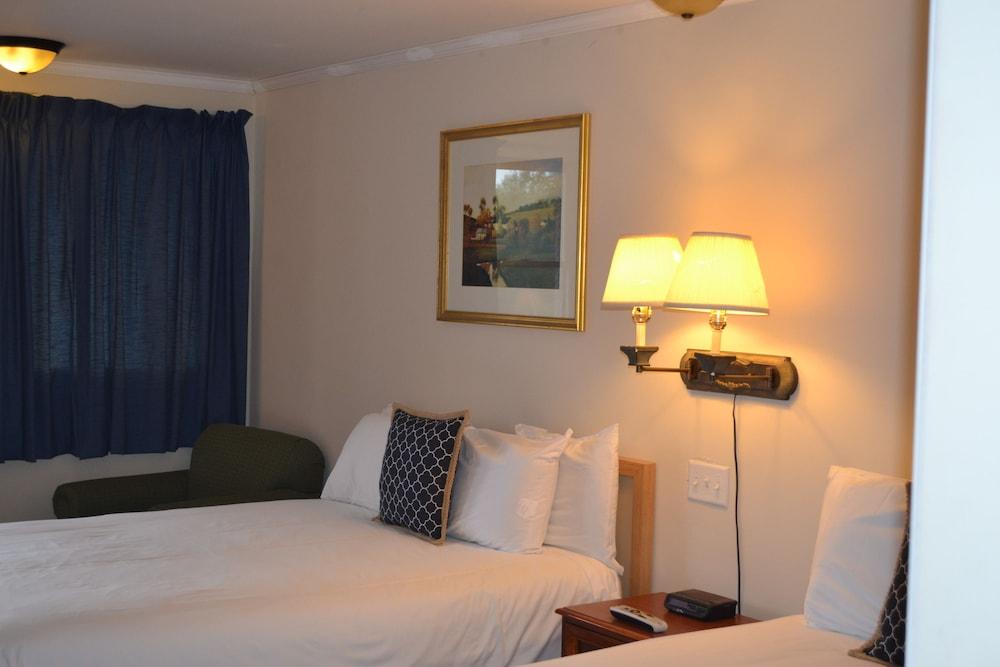 Henniker Motel photo 18