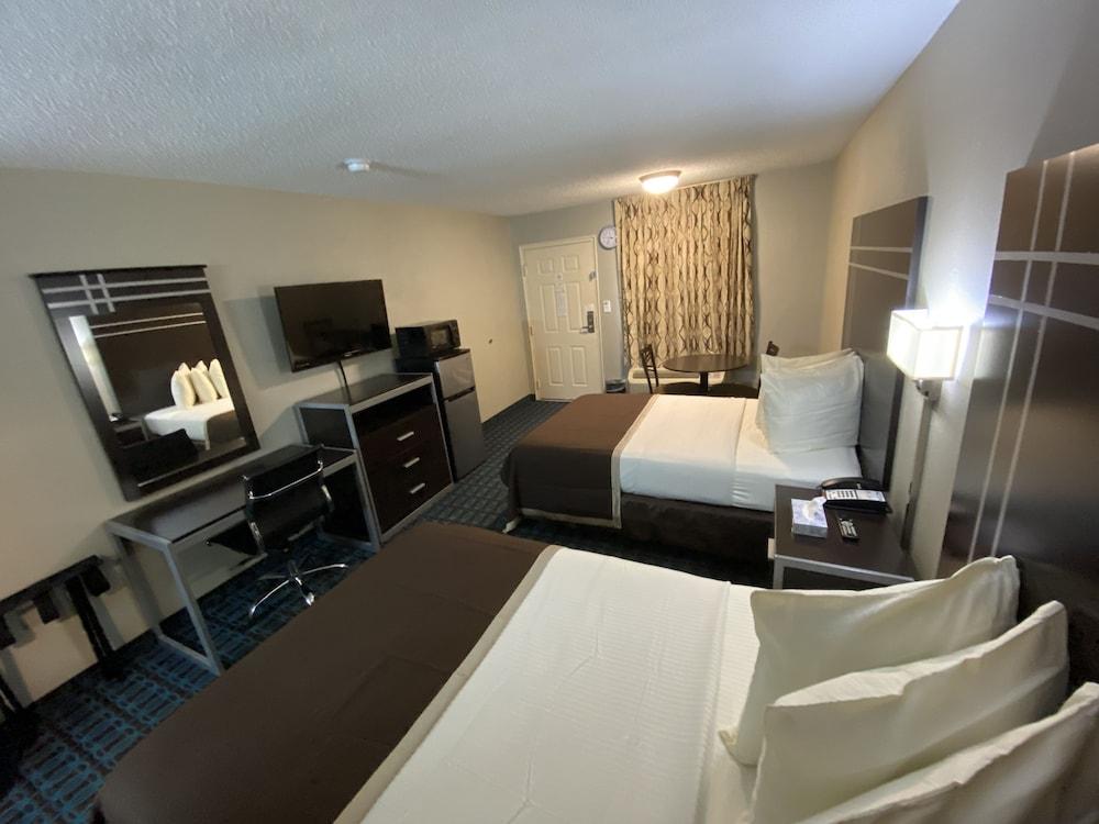 Deluxe Inn Fayetteville - I-95 Exit 49 photo 43
