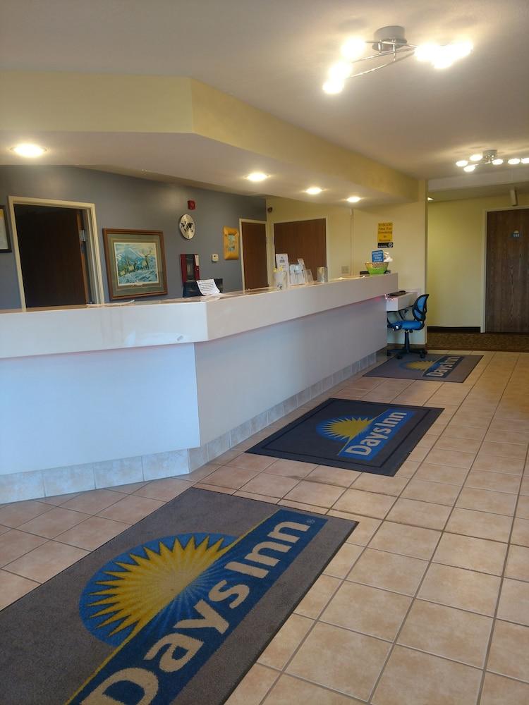 Days Inn by Wyndham Torrey Capital Reef photo 3