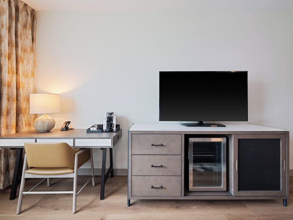 Hotel Indigo Asheville Downtown by IHG photo 98
