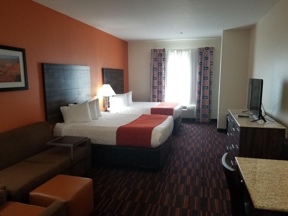 Home Away Suites photo 33