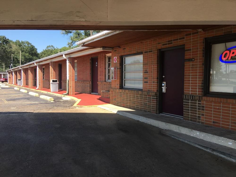Best Value Inn Motel Sandusky — hotel in Marianna