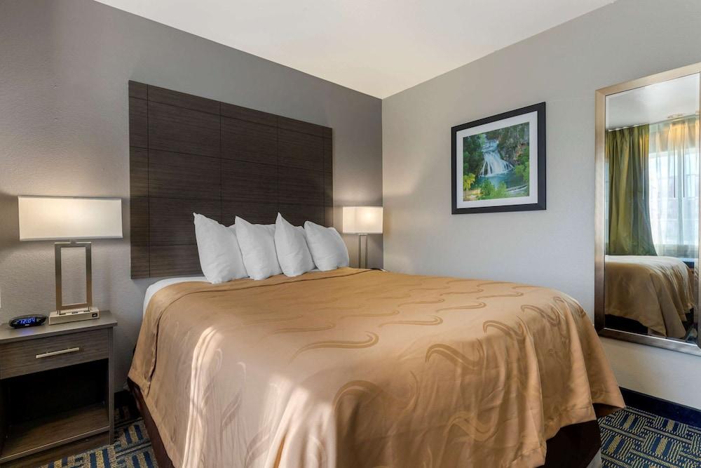 Quality Inn Sallisaw photo 13