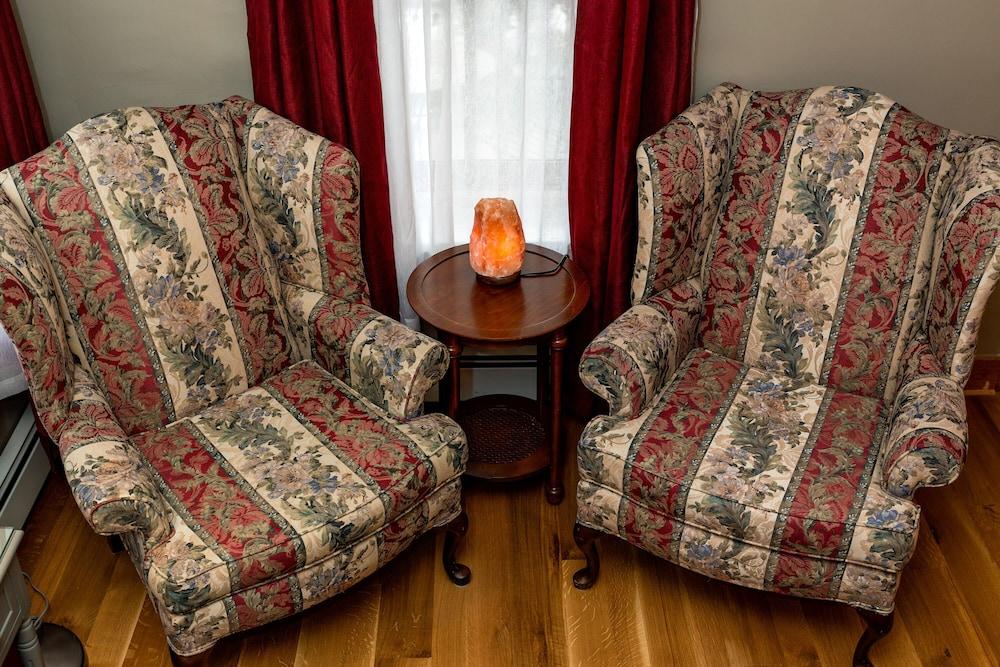 The Stone House Inn photo 2