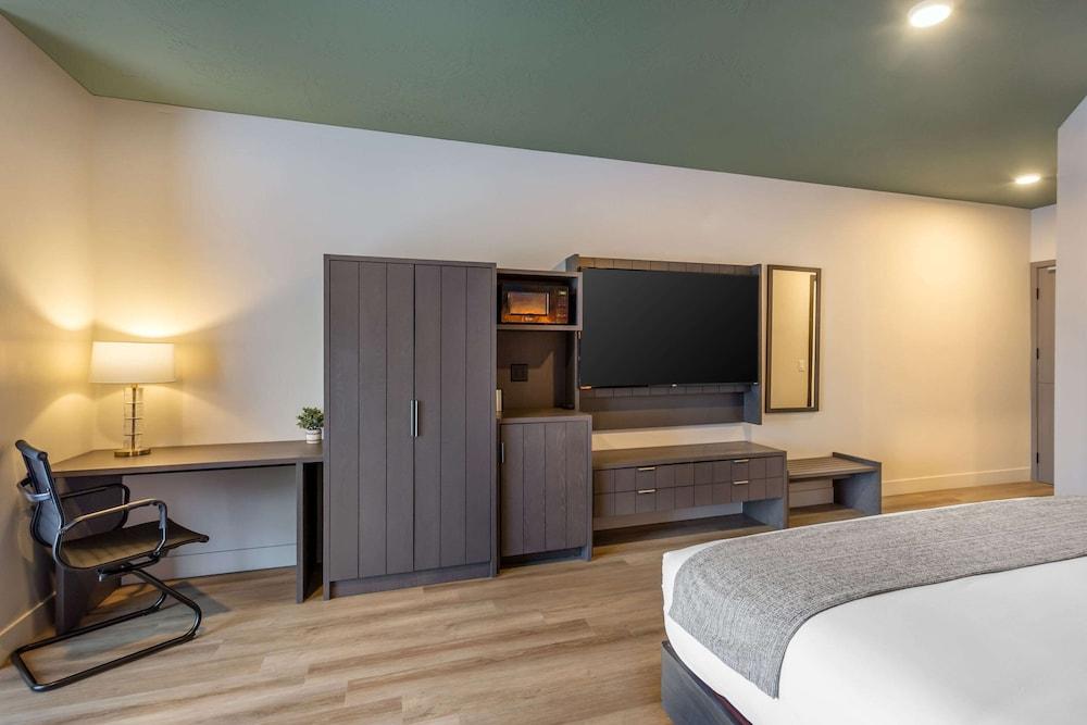 The Valor, an Ascend Collection Hotel photo 10