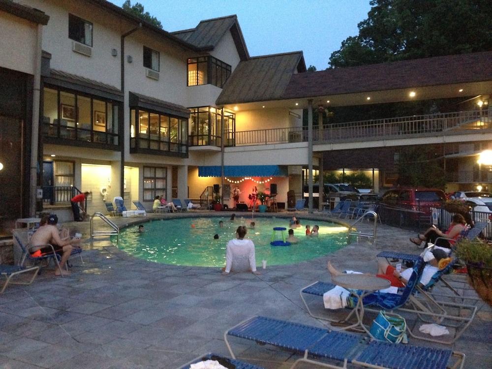 Sidney James Mountain Lodge photo 37