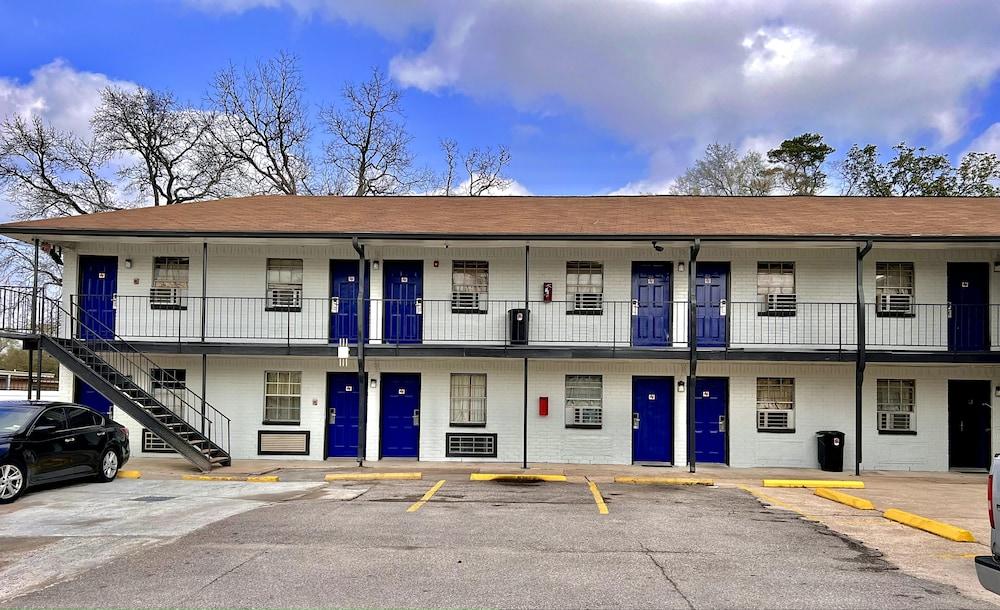 Orbit Inn - Houston Homestead/Tidwell photo 12