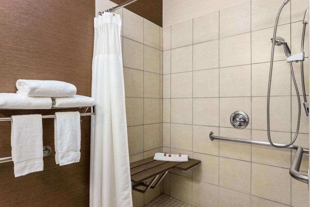 Baymont by Wyndham Tulsa photo 3