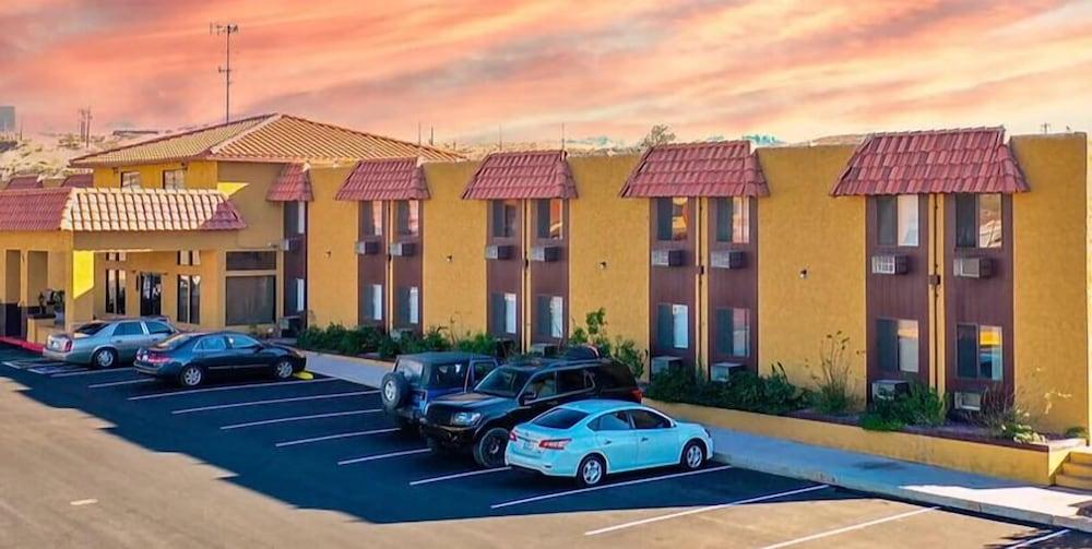 Sun Valley Suites — hotel in Bullhead City