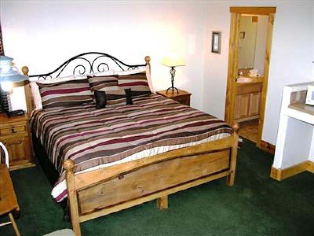 Eagle Fire Lodge & Cabins photo 27