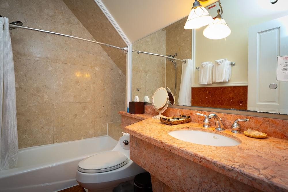 Southernmost House photo 45