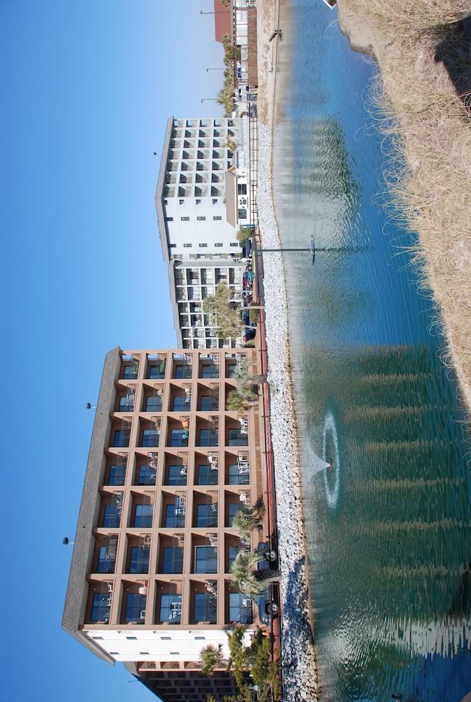 Myrtle Beach Resort by Beach Vacations photo 16