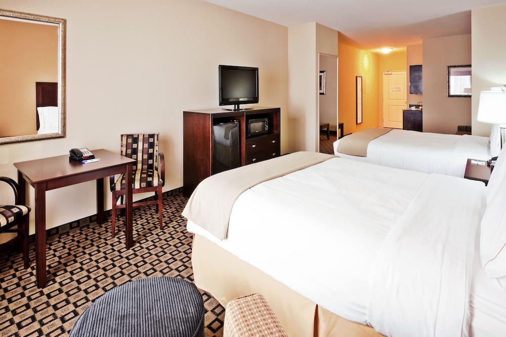 Holiday Inn Express Hotel & Suites Clovis by IHG photo 20