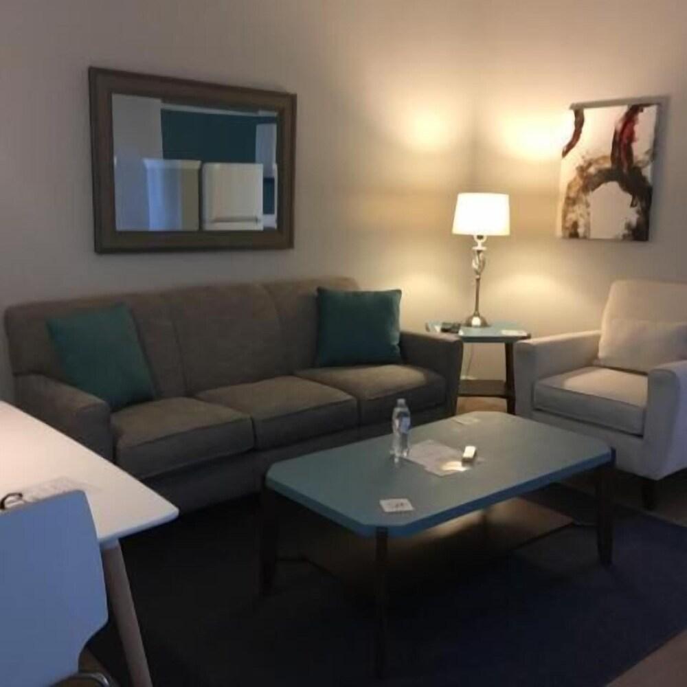 The Acorn Suites photo 21