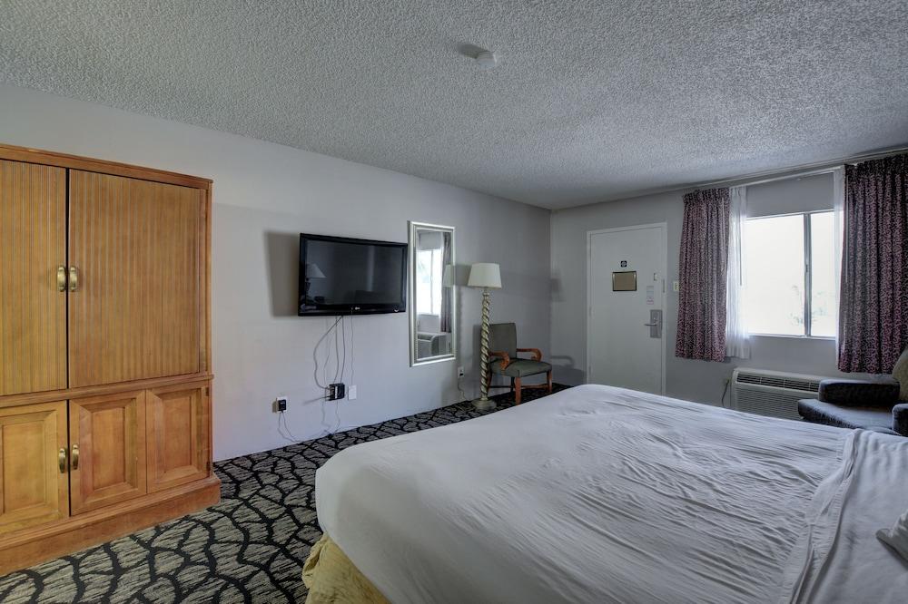 Aviation Inn photo 34