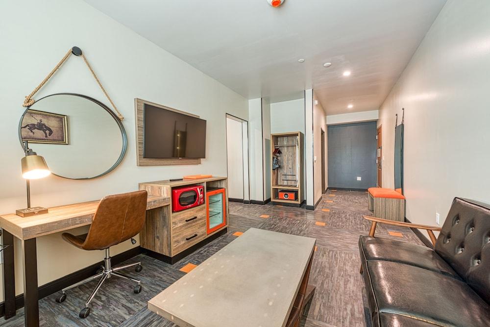 Hotel Lexen - Newhall photo 12