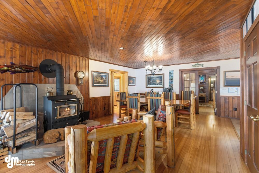 Talkeetna Denali View Lodge and Cabins photo 32