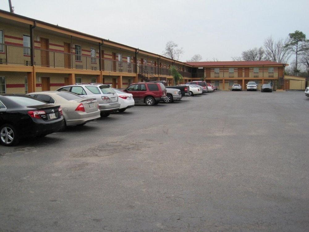 BESTWAY INN photo 8