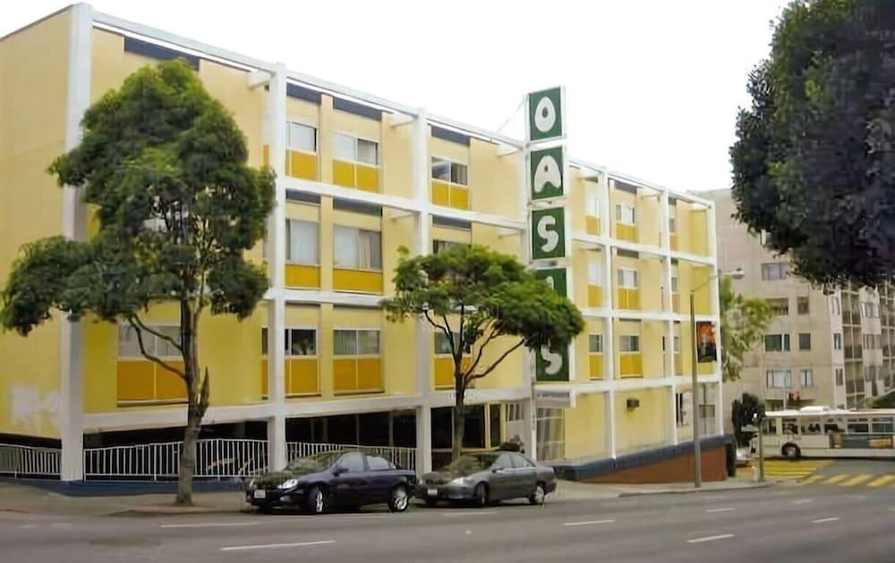 Oasis Inn photo 1