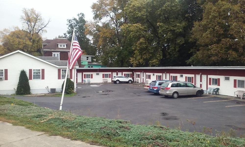 Riverside Motel photo 5