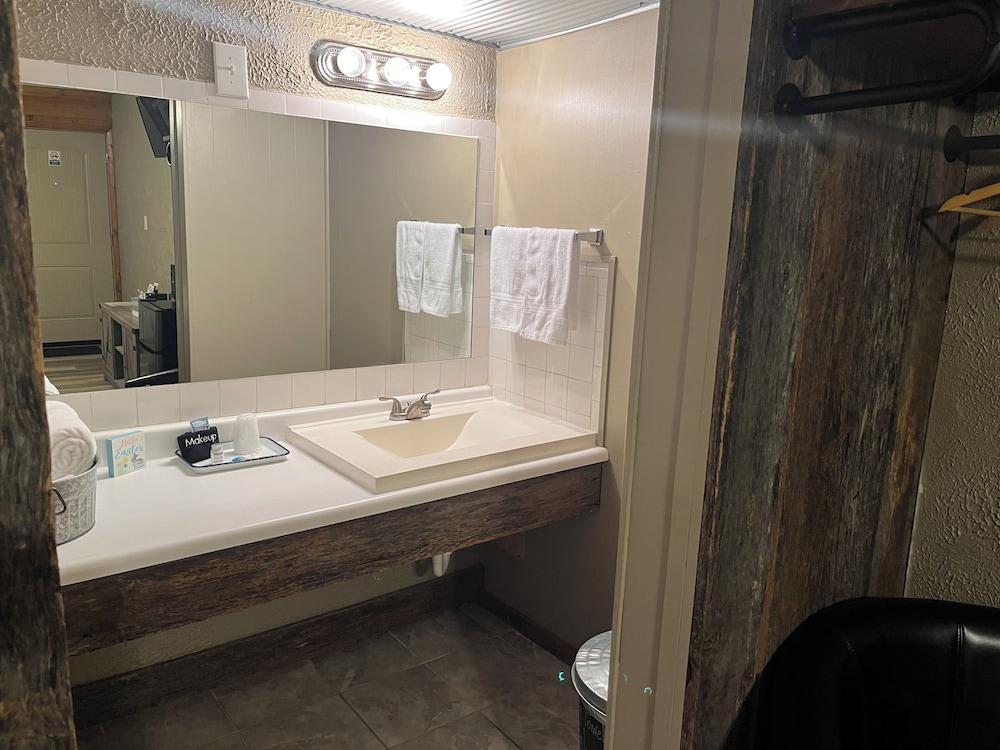 Lincoln Lodge photo 18
