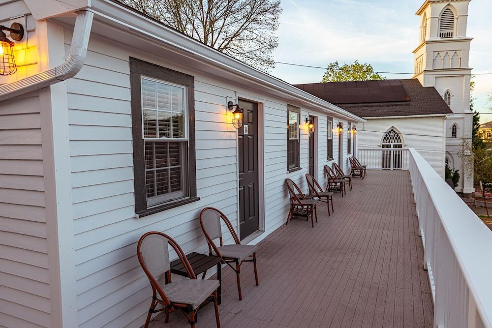 Eagle House Motel photo 41