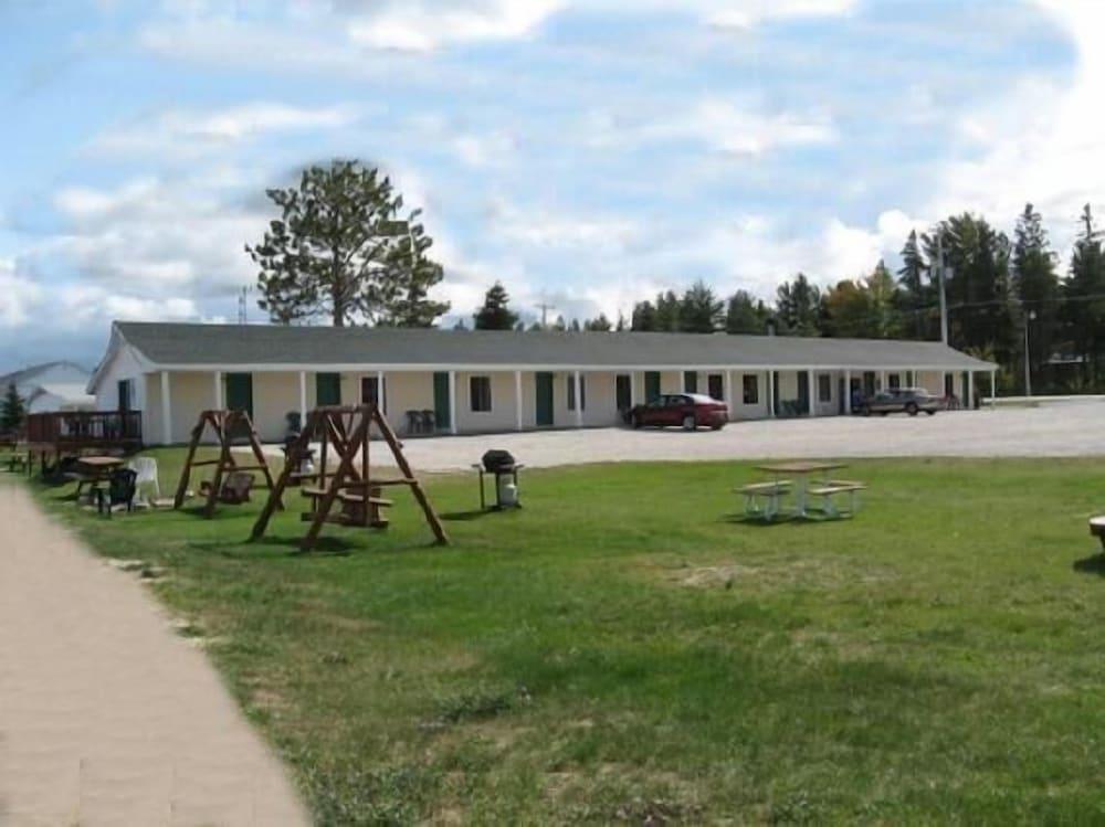 Northwinds Motel photo 21