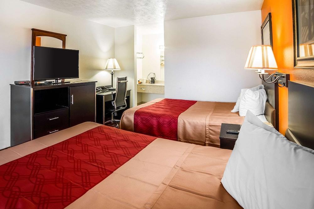 Econo Lodge Downtown photo 22