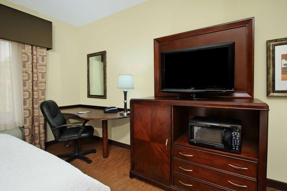 Hampton Inn & Suites Conroe - I-45 North photo 7