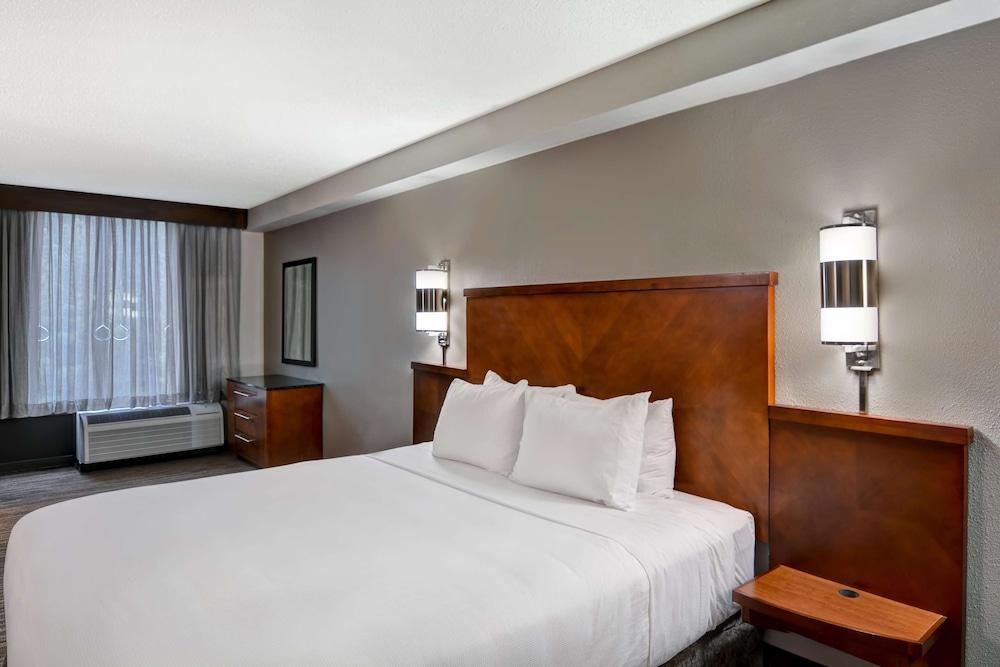 Hyatt Place Birmingham/Hoover photo 14