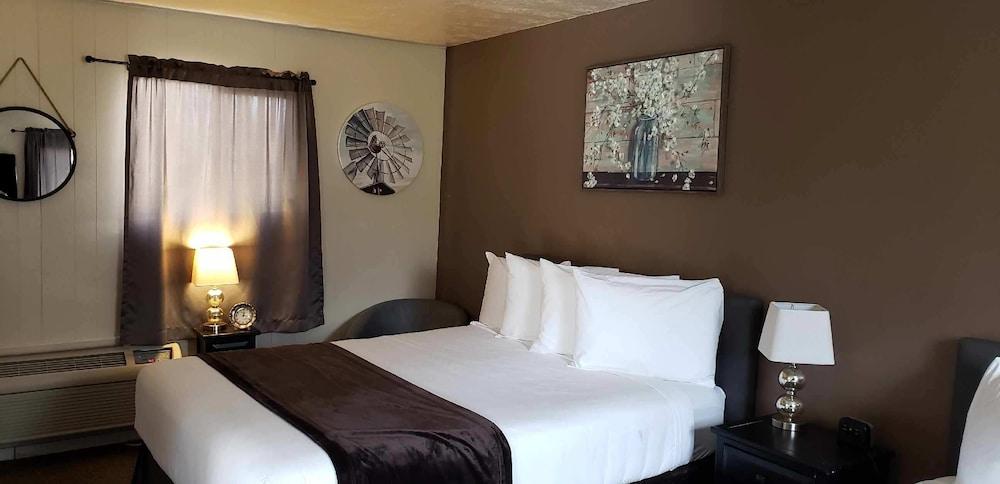 Lamplighter Cabins & Suites photo 3