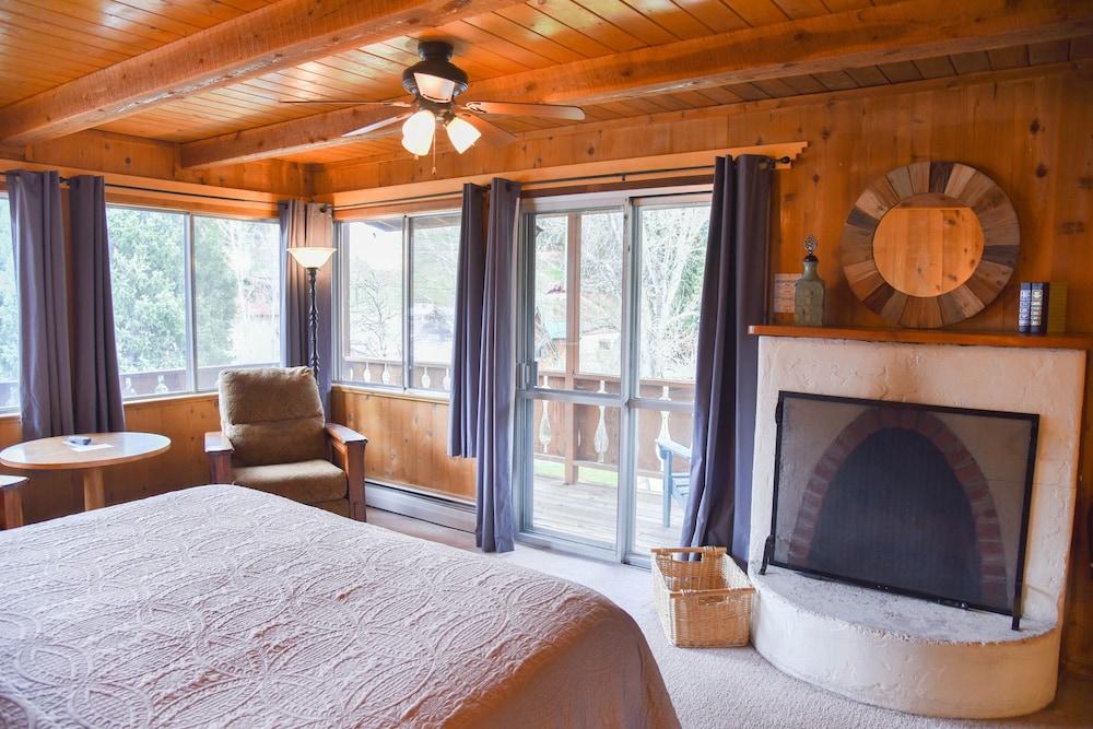 Alpine Lodge photo 35