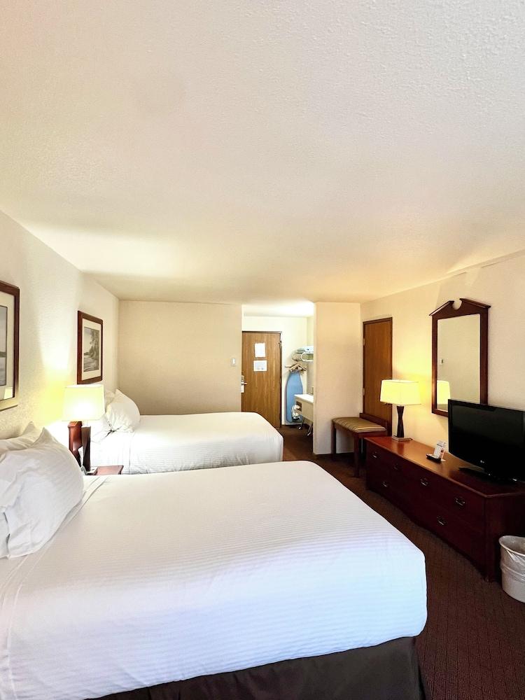 Magnuson Hotel Country Inn photo 27