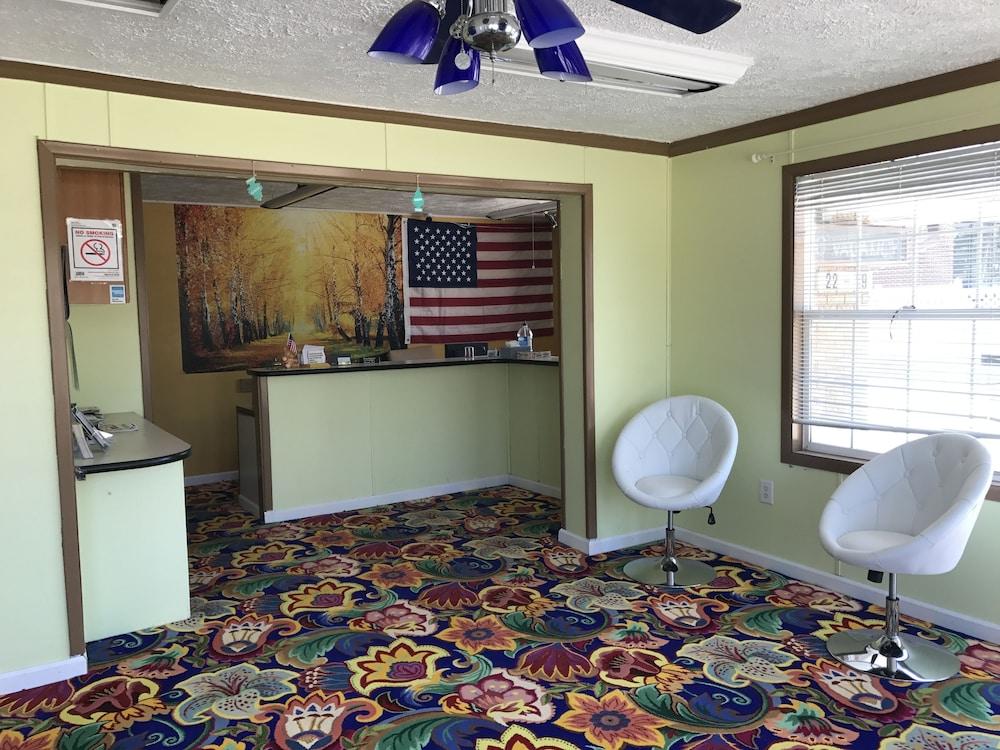 Heritage Inn Mahomet photo 15