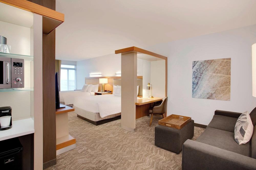 Springhill Suites Marriott Airport photo 5