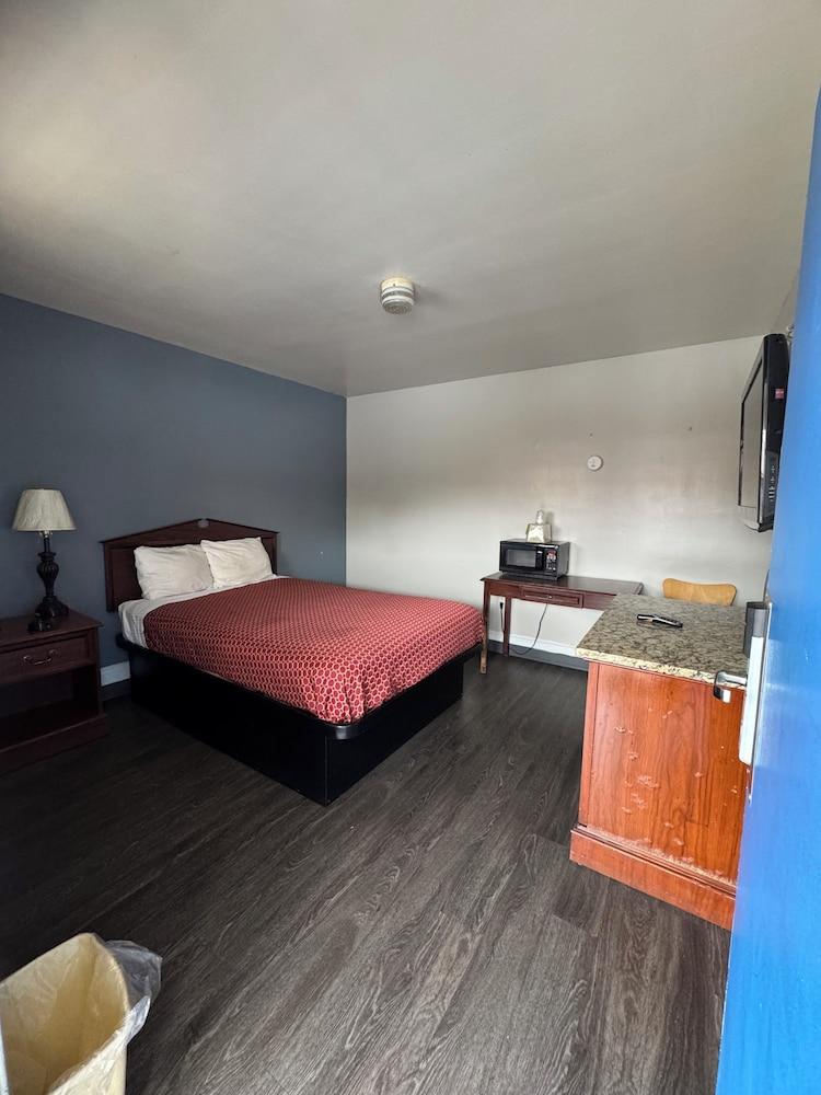 The Executive Inn photo 9