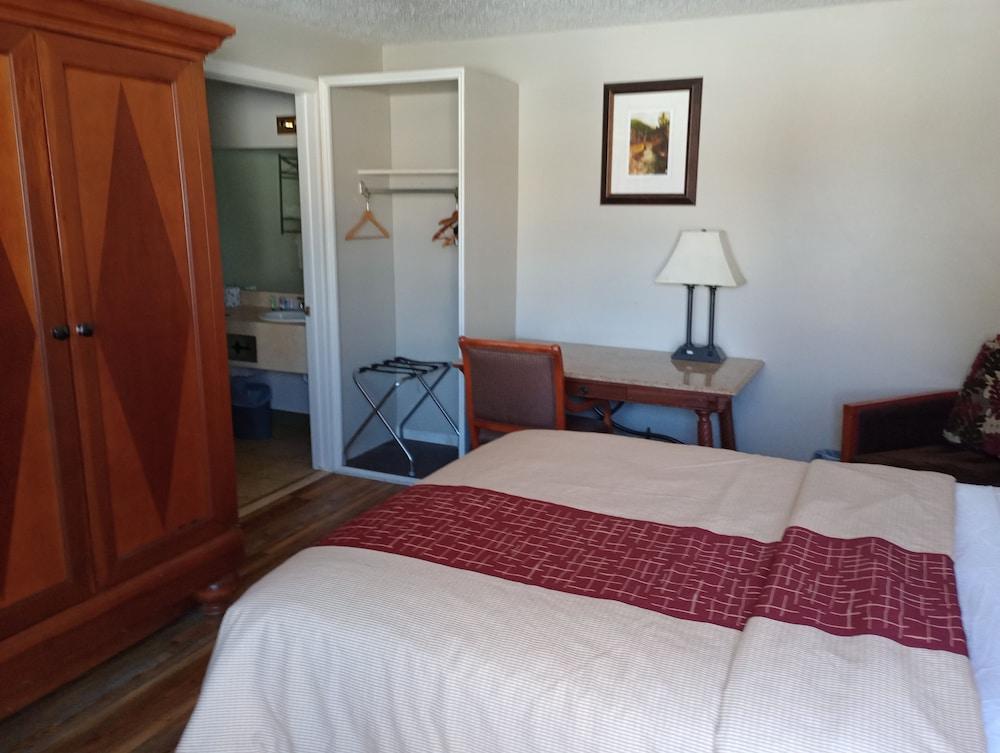 The Crow Peak Lodge photo 33