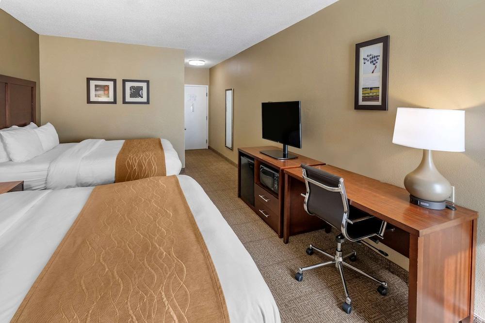 Comfort Inn & Suites Lincoln I-20 photo 14