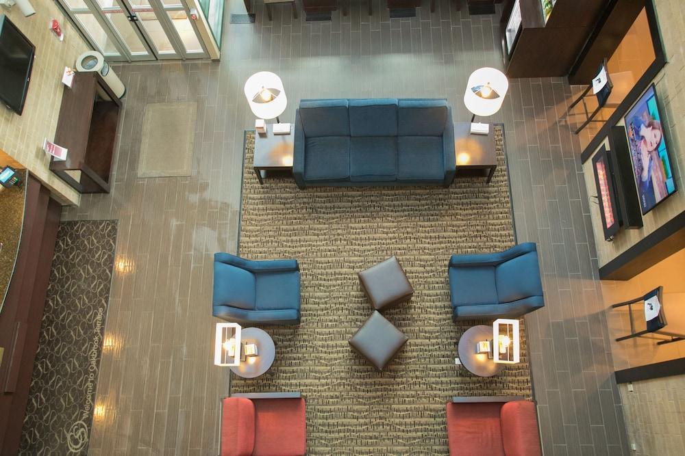 Comfort Suites Oakbrook Terrace near Oakbrook Center photo 5