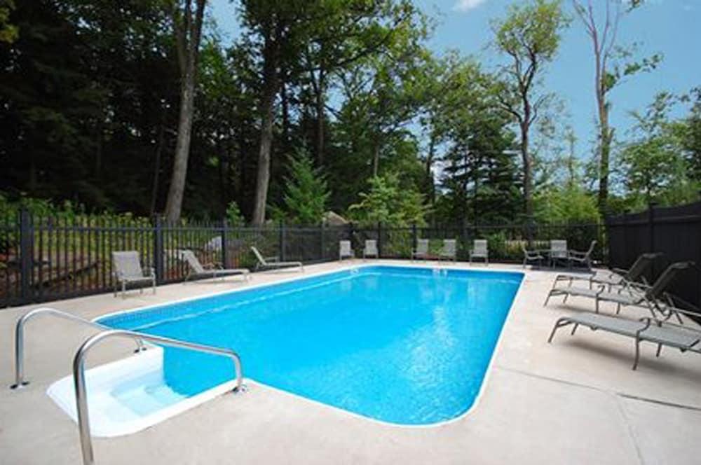 Holiday Inn Express & Suites Pittsfield - Berkshires by IHG photo 2