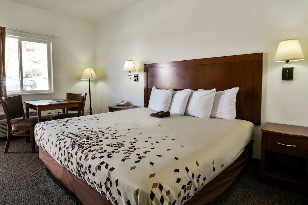 Adventure Inn & Motel photo 20